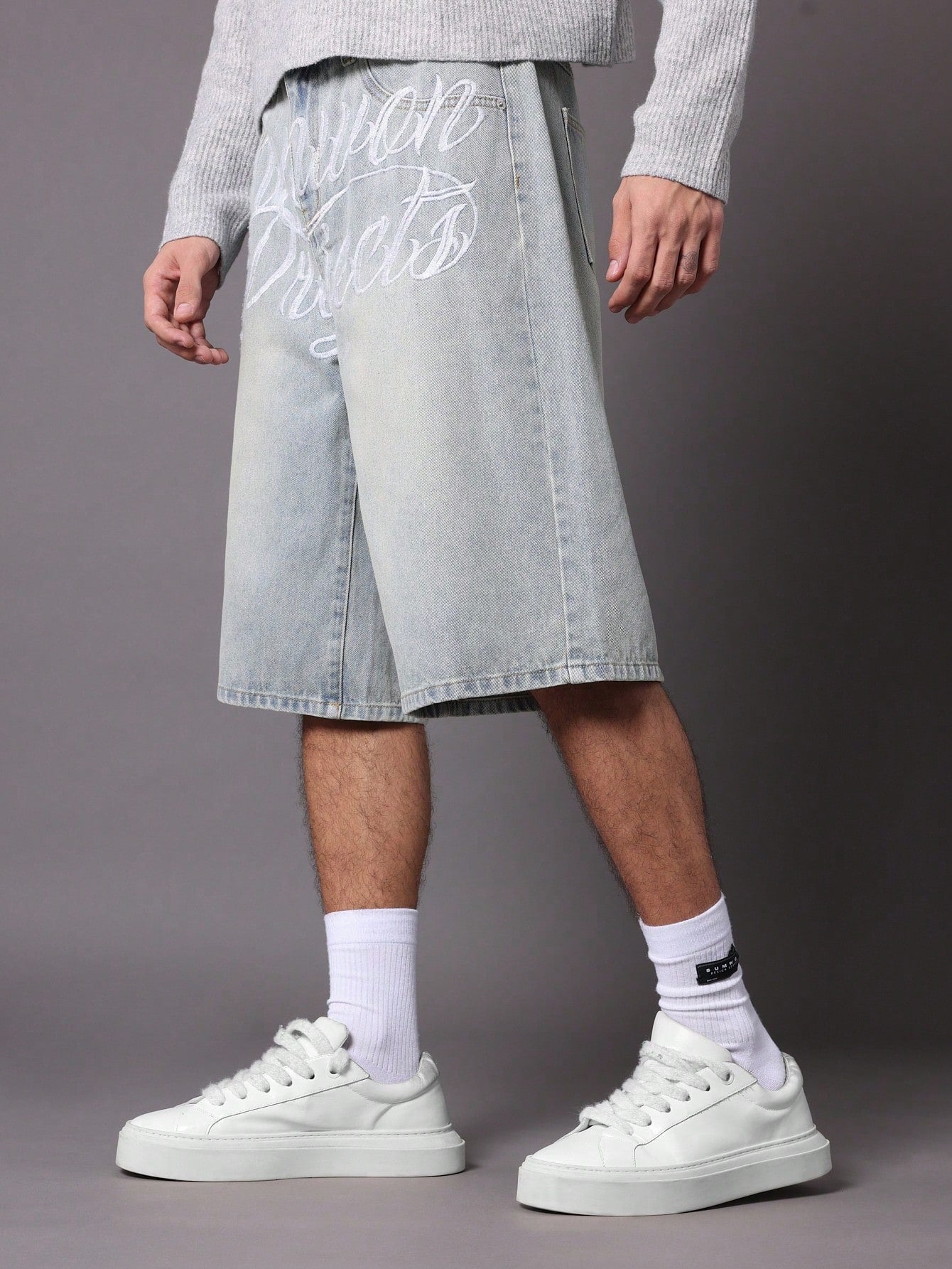Shorts SUMWON Chicanos Bordado