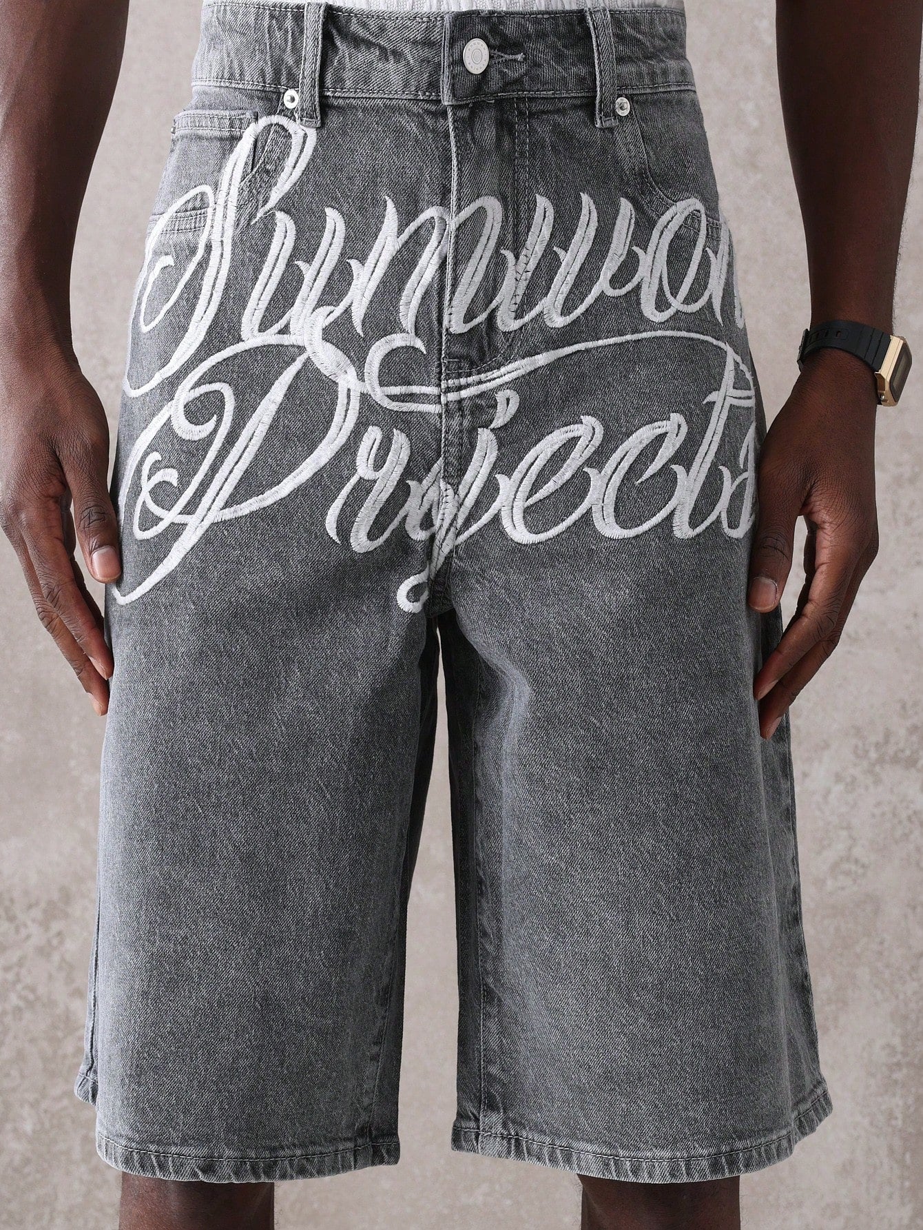 Shorts SUMWON Chicanos Bordado