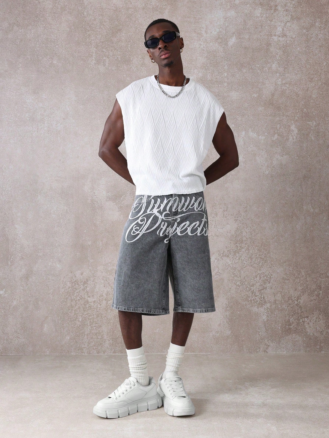 Shorts SUMWON Chicanos Bordado