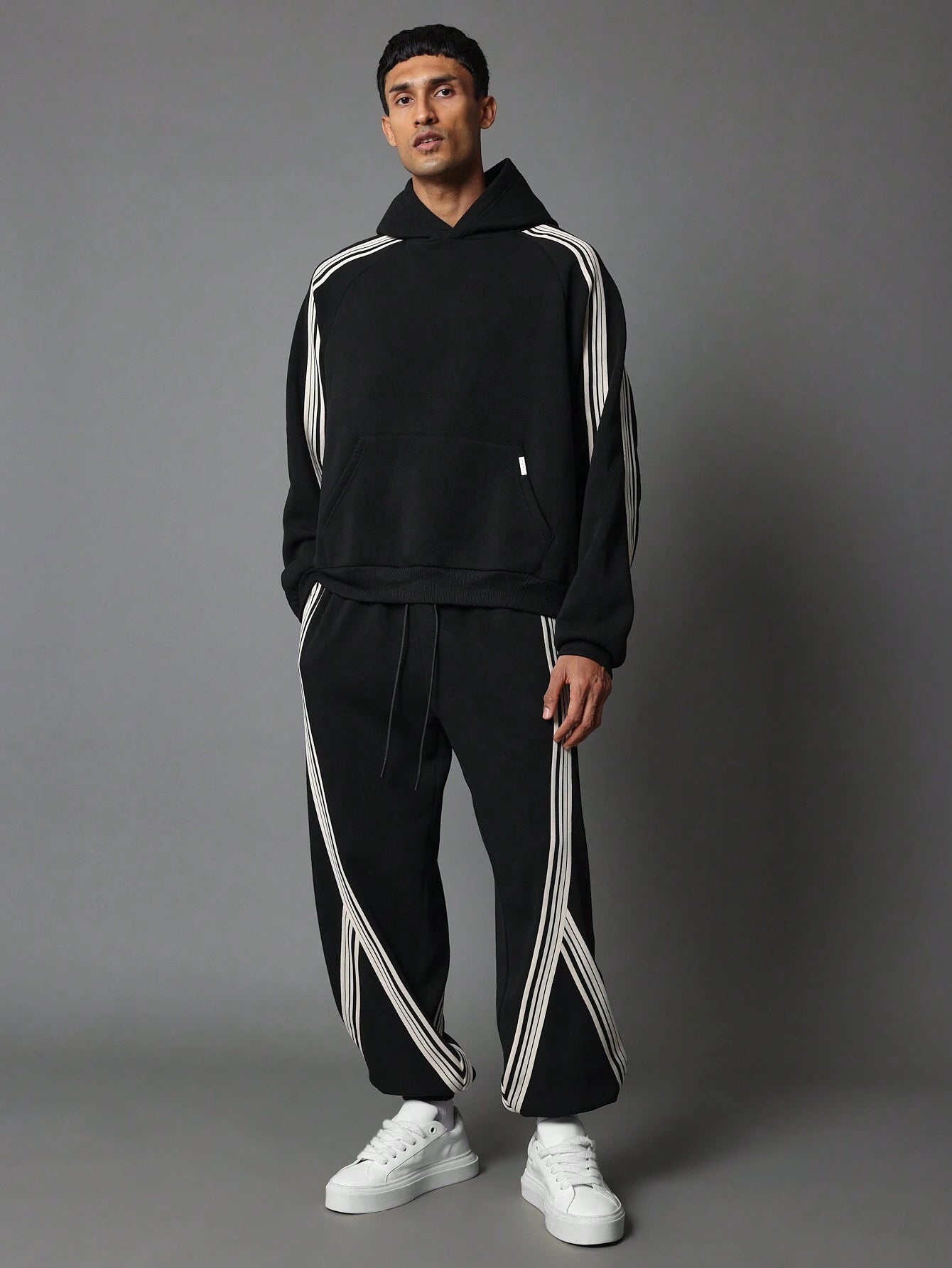 Conjunto SUMWON Oversized Overhead Black Linhes