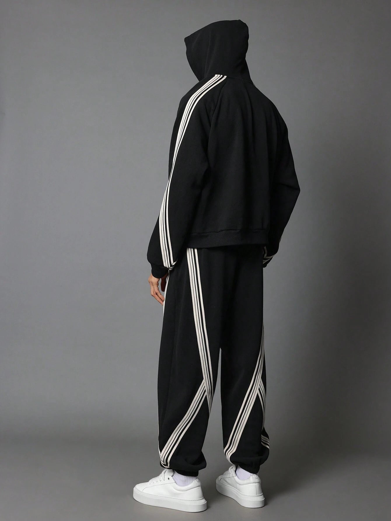 Conjunto SUMWON Oversized Overhead Black Linhes